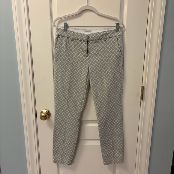 Katherine Barclay Pants - Katherine Barclay Geometric Gray Ankle Pants Size 6